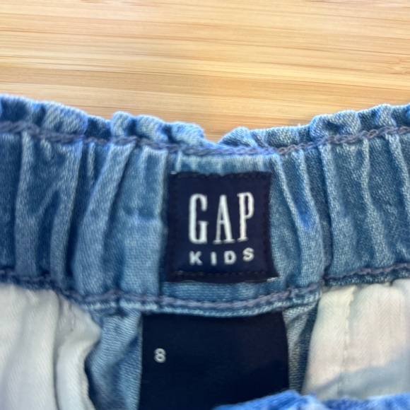 Gap, girls, size 8, soft denim shorts. - Picture 4 of 4